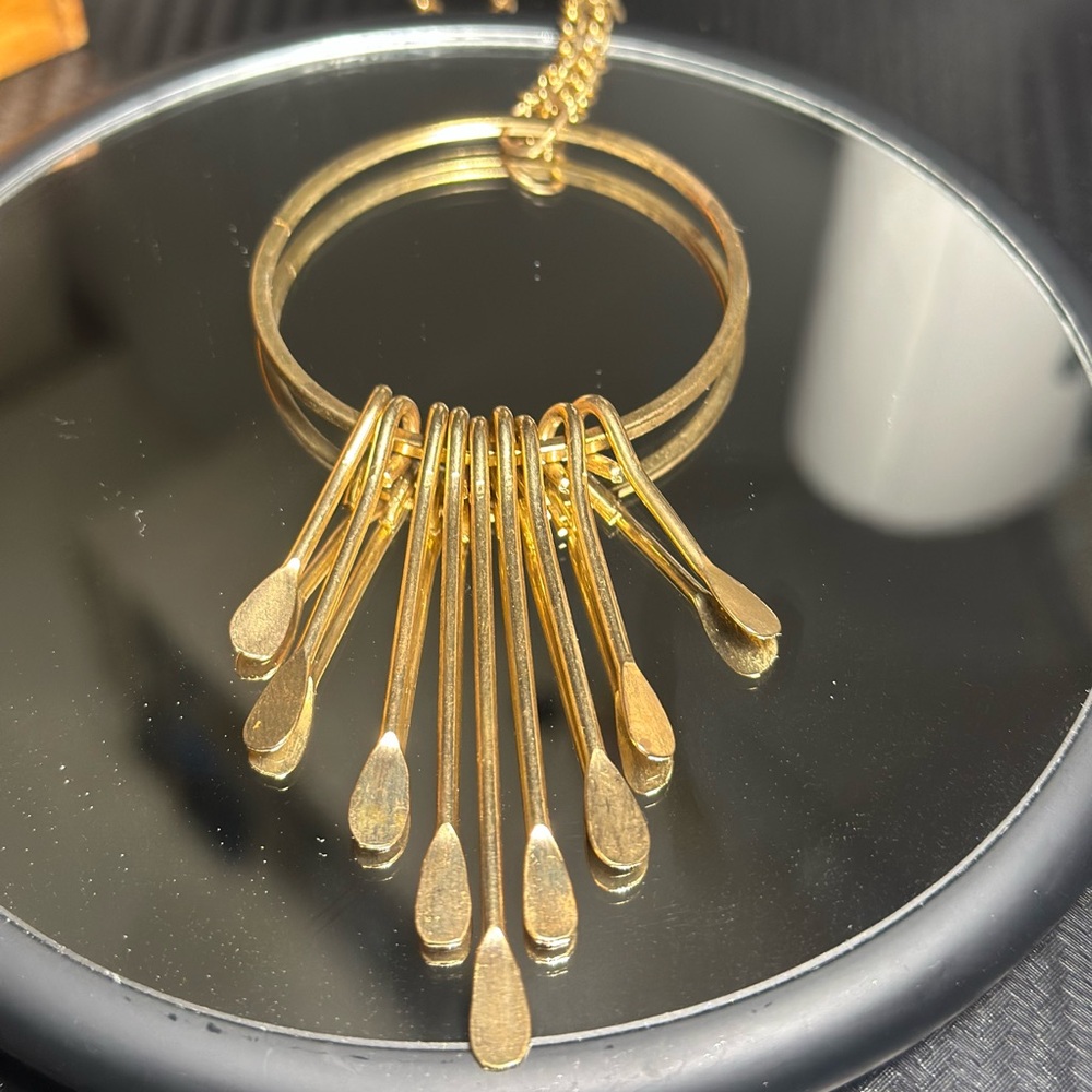 Elegant Gold Necklace